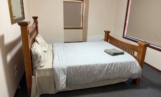 Somerville House | Entire Residential 3/2 Home and clean family home