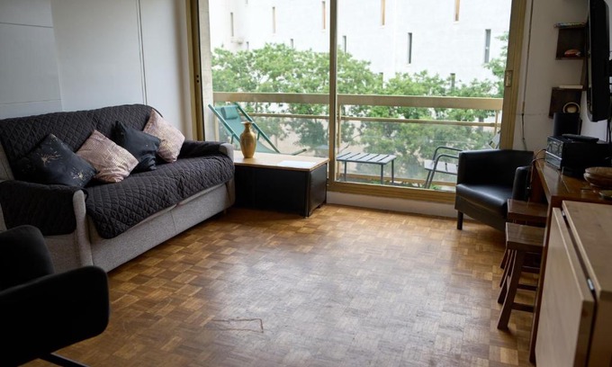 Belleville Apartment | Entiry apartment, Private rooms in Paris