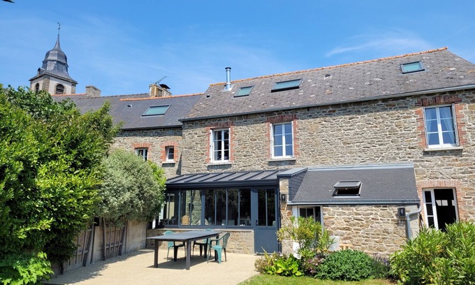 Saint-Coulomb House | Entre Saint Malo et Cancale Loue Maison 7 ch - 14 Couchages Saint-coulomb