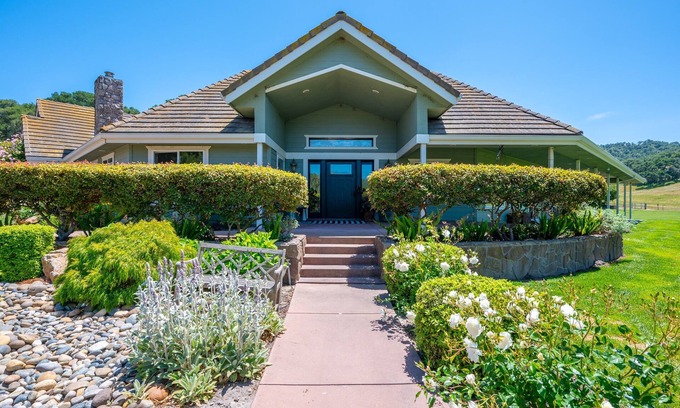 Pismo Beach House | Epic 4BR Ranch 4 miles to Beach Sleeps 16