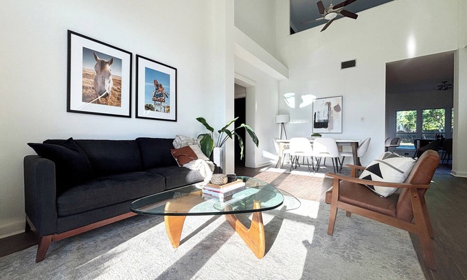 West Oak Hill House | Epic Austin House - Large rooms, Game Room, Gym & more…