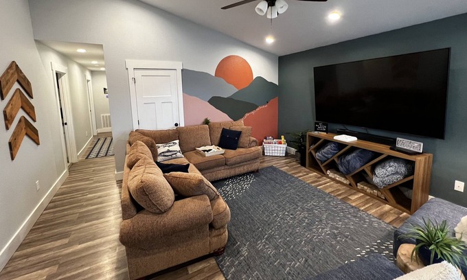 Sevierville Cottage | Epic Mountain Retreat – Game Room, Fire Pit, Pool