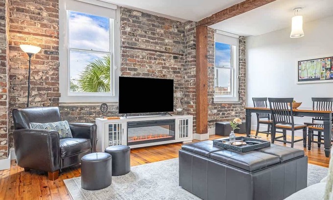 Historic District - North Condo | Epic Views| 2 Bed | Luxury Historic Downtown Condo