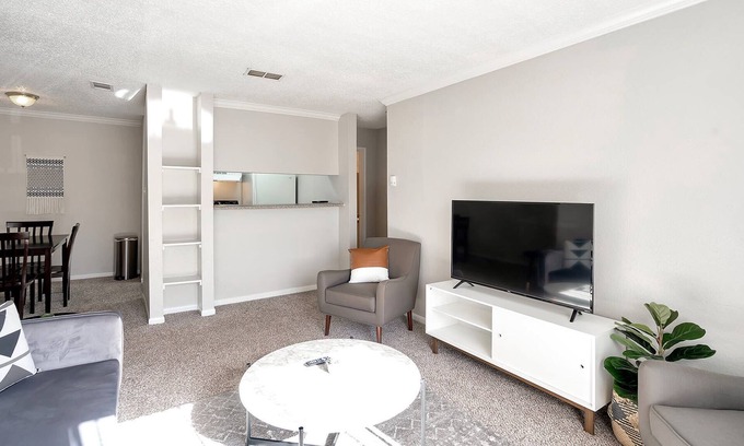 Midland Condo | Equipped Kitchen Great Loc Golf Courses Nearby
