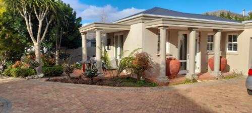 Somerset West House | Erinvale Garden cottage