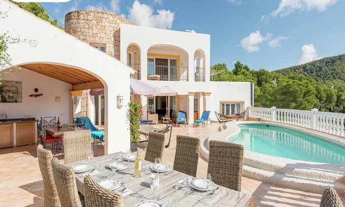 Santa Eulalia del Rio Villa | Villa in Cala Llonga near Beach & Ferry Port