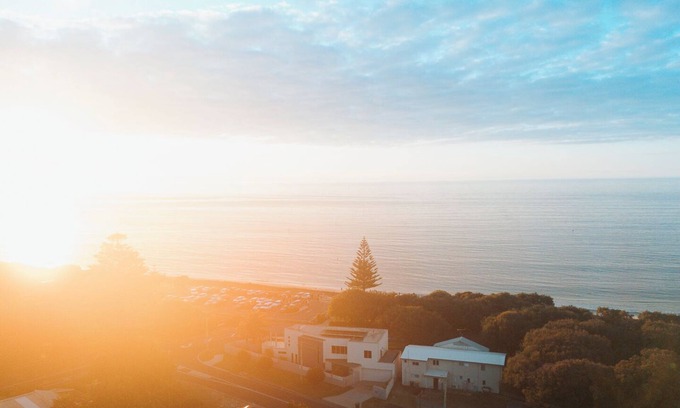 West Busselton House | Escape to Kings Cabin for laid-back coastal living and stunning ocean views.