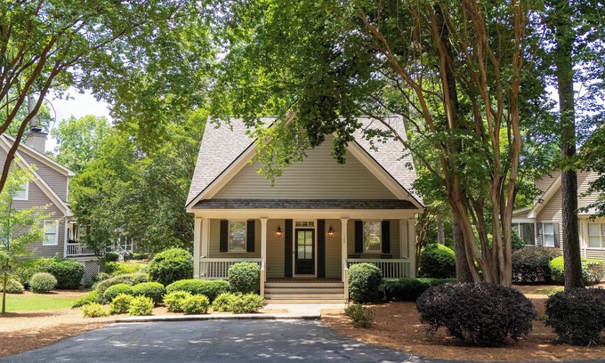 Lake Oconee House | Escape to Reynolds Retreat A 4-BR/3.5-Bath Home In Marina Cove & Near The Ritz