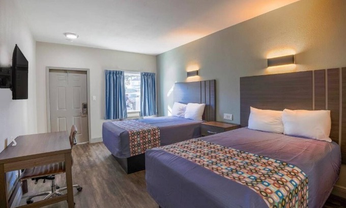 Le Barons Of Titusville Hotel | Escape To Room Near Merritt Island Refuge, Parking Included