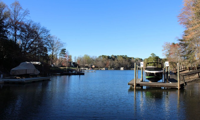 Denver House | ESCAPE TO THE LAKE! QUIET cove, RELAXING pool, with own dock!