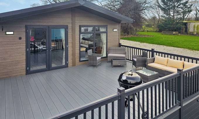 Masham Cottage | Escape to this ground-floor holiday lodge in Masham.