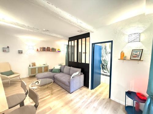 Tourrettes Apartment | Esprit Rétro