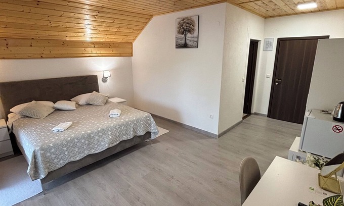 Rakovica Bed & Breakfast | Estate Pavlić