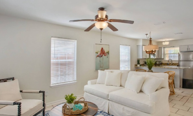 Thomas Drive House | Estrella del Mar n3-minute walking to the beach, restaurants and shops!