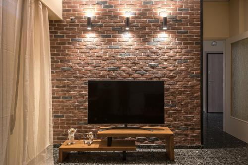 Kinosargous Apartment | Eudoxus Haus