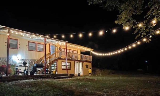 Eufaula House | Eufaula Lake - Peaceful Home with a Camper slot