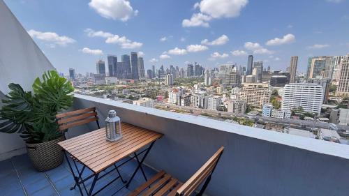 Nana Apartment | European Design with Stunning Sunset View