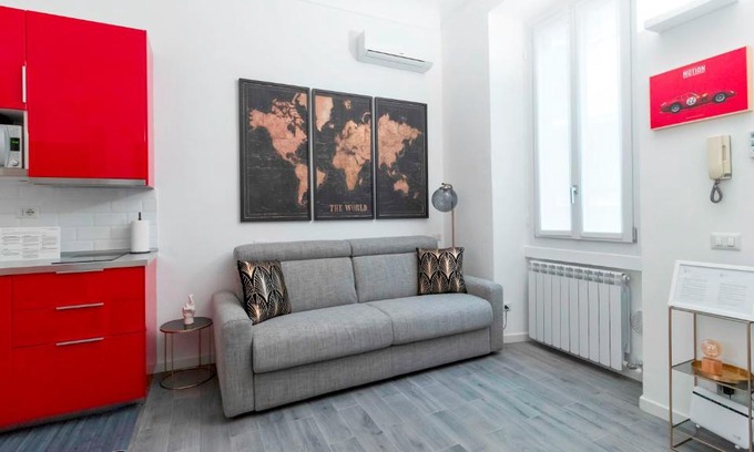 Porta Venezia Apartment | Eustachi 16