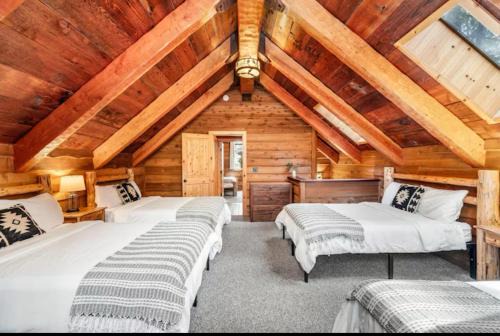 Cold Springs House | Evergreen Escape Lodge