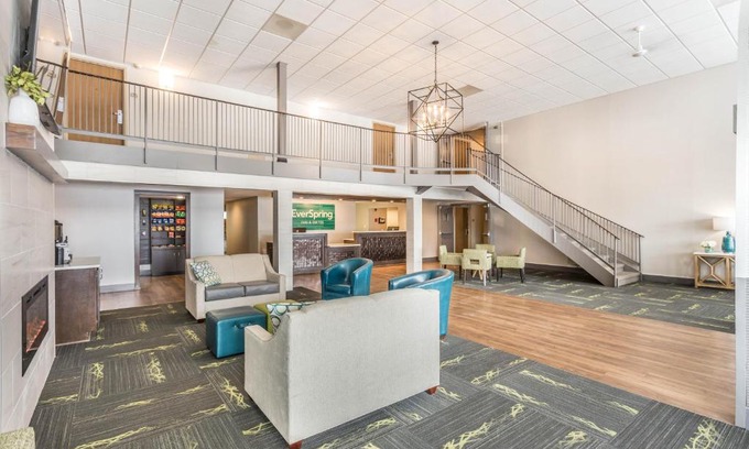 Marshall Hotel | EverSpring Inn and Suites