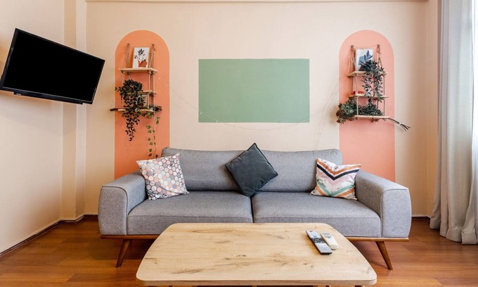 Kabatas Apartment | Excellent Flat with Balcony near Kabatas Ferry