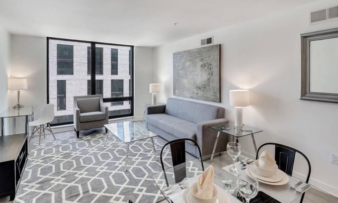 Reston Apartment | Excellent Reston Location| nr Cafes | nr Dulles Airport