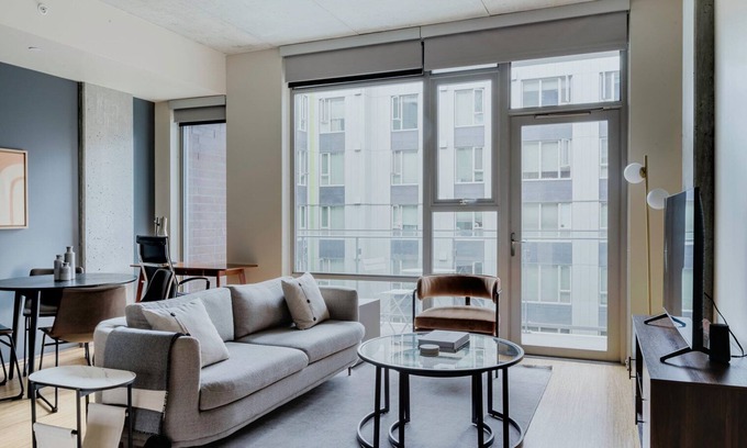 South Lake Union Apartment | Excellent SLU 1BR w/Gym, Rooftop, Parking & Pet Area, by Blueground