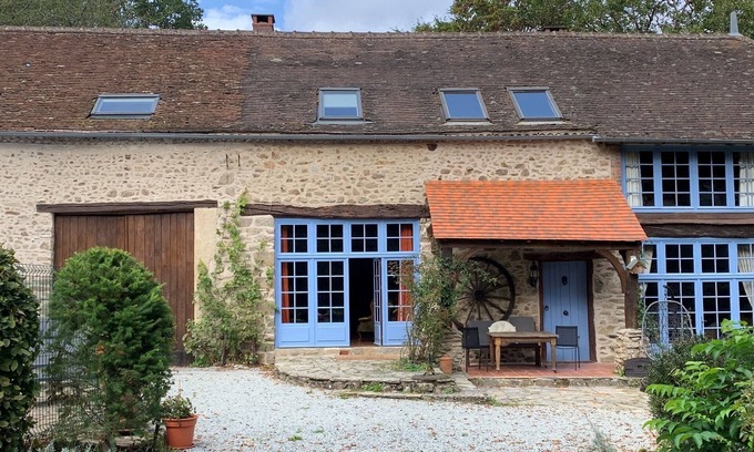 Dompierre-les-Eglises Other | Exceptional 6 Bedroom 18th Century Home with private heated pool and hot tub.