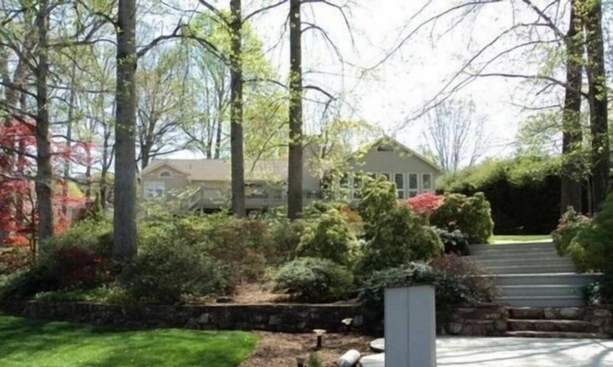 North Shore House | Exclamation Pointe: Flat lot, Wifi, Kayak, incredible dock, great part of the lake, golf course community