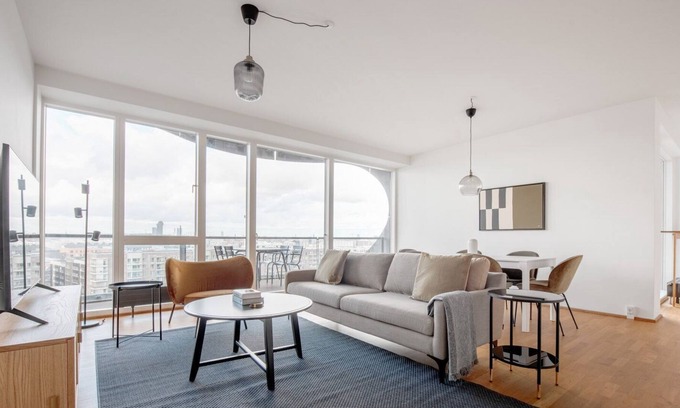Sydhavnen Apartment | Exclusive 2BR in "Metropolis" architectural building, w/ city and harbour views