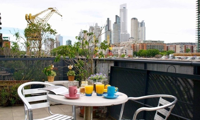 Buenos Aires Central Business District Apartment | Exclusive apartment of 120 m2 overlooking the river and free parking