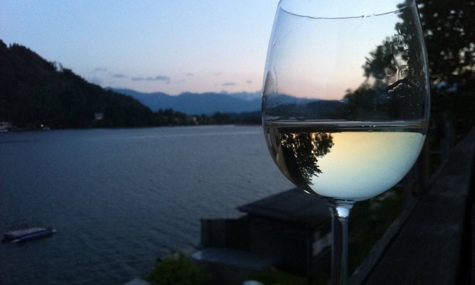 Annenheim Apartment | Exclusive apartment on the shores of Lake Ossiach - with lake access