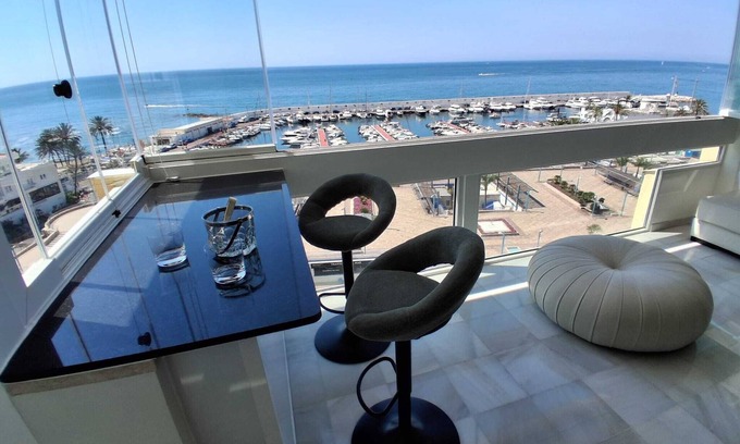 Marbella Seafront Promenade Apartment | Exclusive beachfront apartment