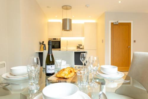 Cardiff City Centre Apartment | Exclusive Cardiff City Centre Apartment