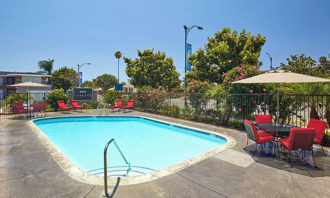 Anaheim Resort Hotel | Exclusive Disney Getaway! Steps from Downtown Disney & Theme Parks, Pool