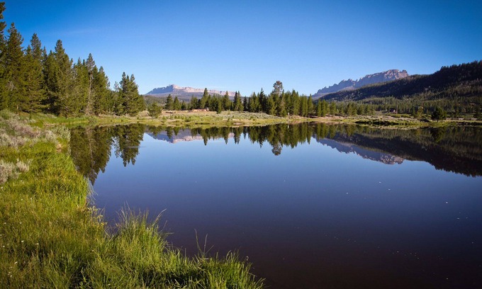 Dubois Cabin | Exclusive Lake-front Cabin at Lava Creek Ranch.