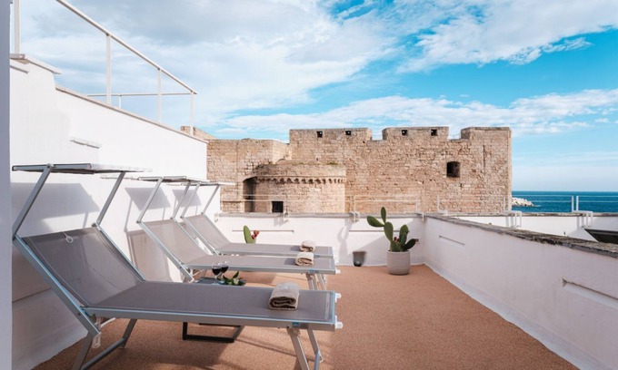 Centro Storico Apartment | Exclusive Residence with Terrace Overlooking the Sea in the Heart of Monopoli