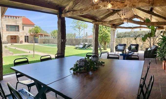 Meis Cottage | EXCLUSIVE RURAL HOUSE WITH POOL IN LAS RIAS BAIXAS