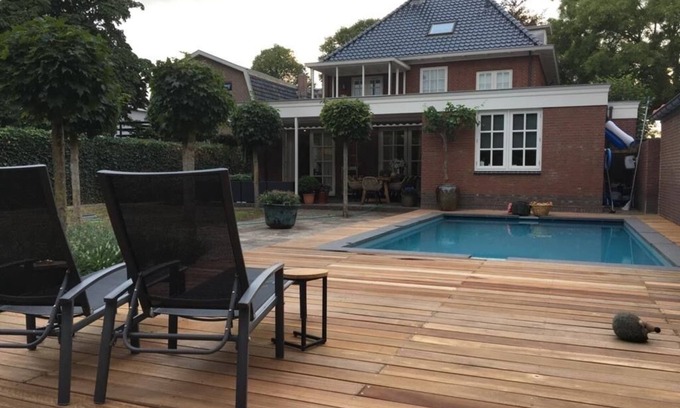 Lisse Villa | exclusive villa with swimming pool.