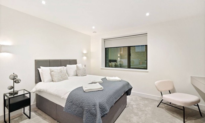 Camden Town Apartment | Executive 1 & 2 Bed Apartments in the Heart of London, Free WiFi by City Stay London