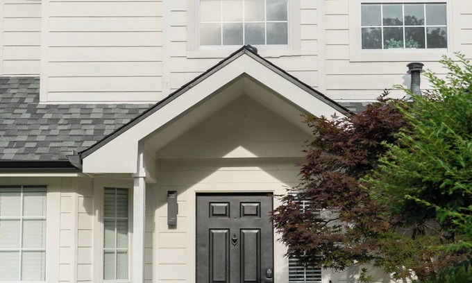 South Tulsa House | Executive & Family-Friendly Tulsa Home — Just 15 Min from Jenks Outlet Shopping