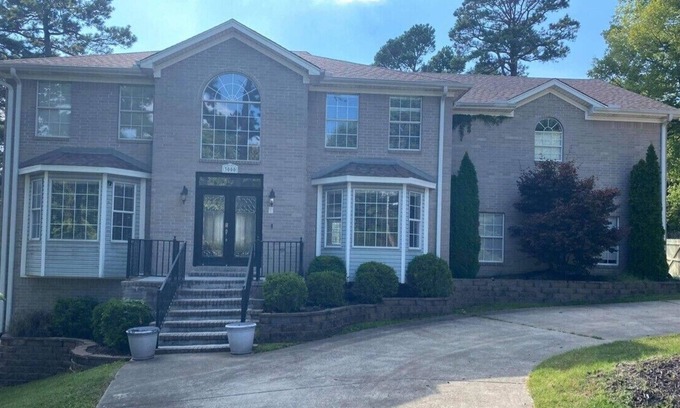Little Rock House | Executive Home- Conveniently Located w/ Outdoor Pool & 2 Master Suites