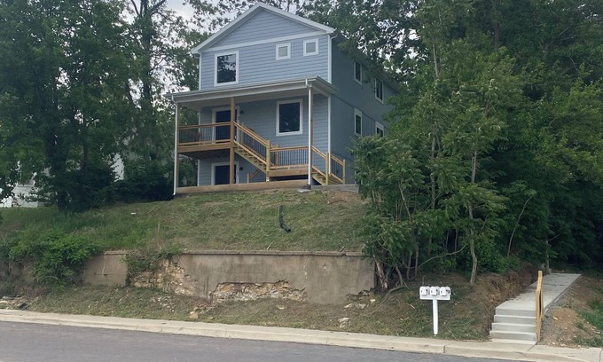 Atchison Apartment | Executive Penthouse Apartment the perfect place to call home!