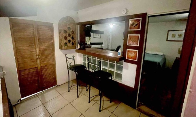 Centro Apartment | Executive & Romantic Urban suite DT Near HK