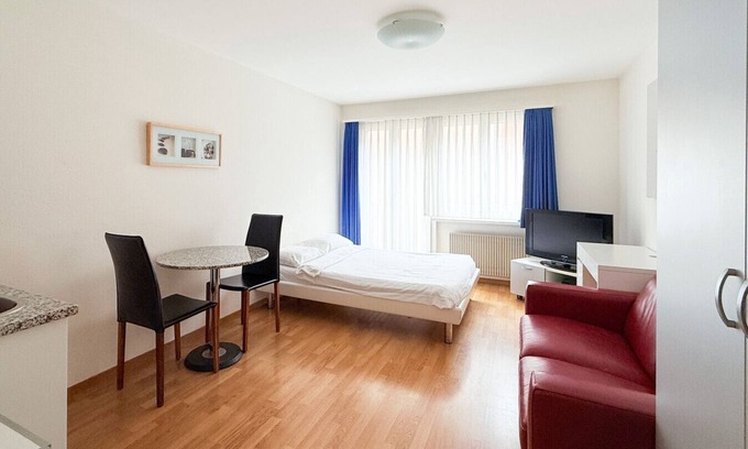 District 6 Apartment | Executive Studio - Crown 12