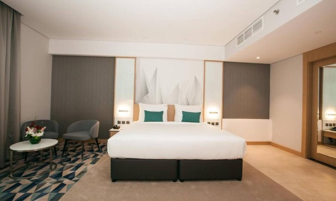 Garhoud House | Executive Suite Near Sport Links Gym Equipment