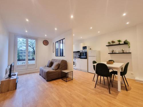 Montigny-le-Bretonneux Apartment | ExigeHome - Appartement en plein centre-ville