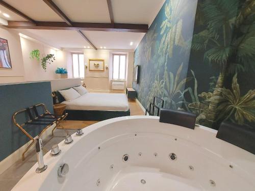 Borgo San Leonardo Apartment | Exotic Suite with Jacuzzi