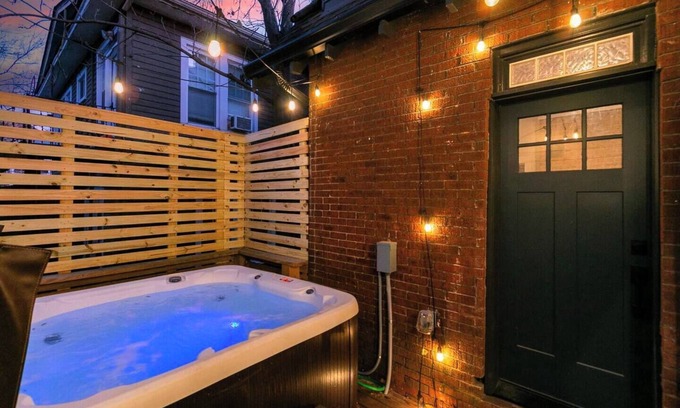 Hillsboro Village House | Expansive 3-Home Property w Hot Tub | Walk to Belmont & 12South