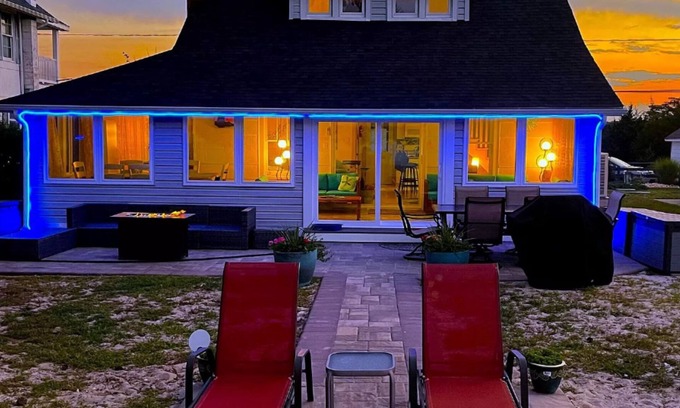 Slaughter Beach Cottage | Experience a tranquil beachfront retreat on the shores of the Delaware Bay.
